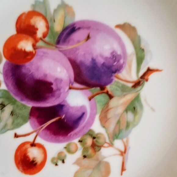 Vintage Gold Castle of Japan Plates Fruit Centers with Red and Gold Scallops - Picture 7 of 10